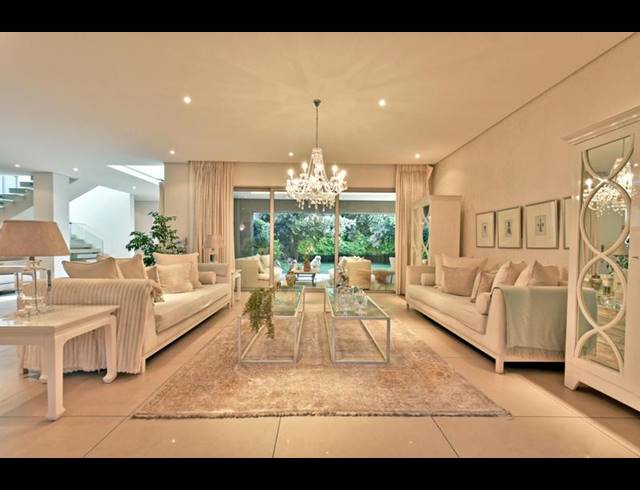 5 BEDROOM CLUSTER FOR SALE IN MELROSE ESTATE